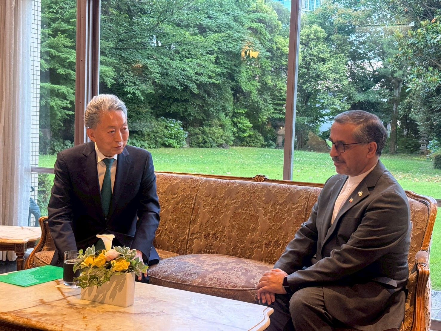 鳩山友紀夫元首相とペイマン・サアダト駐日イラン大使の対話（2026年6月16日・イラン大使館）
